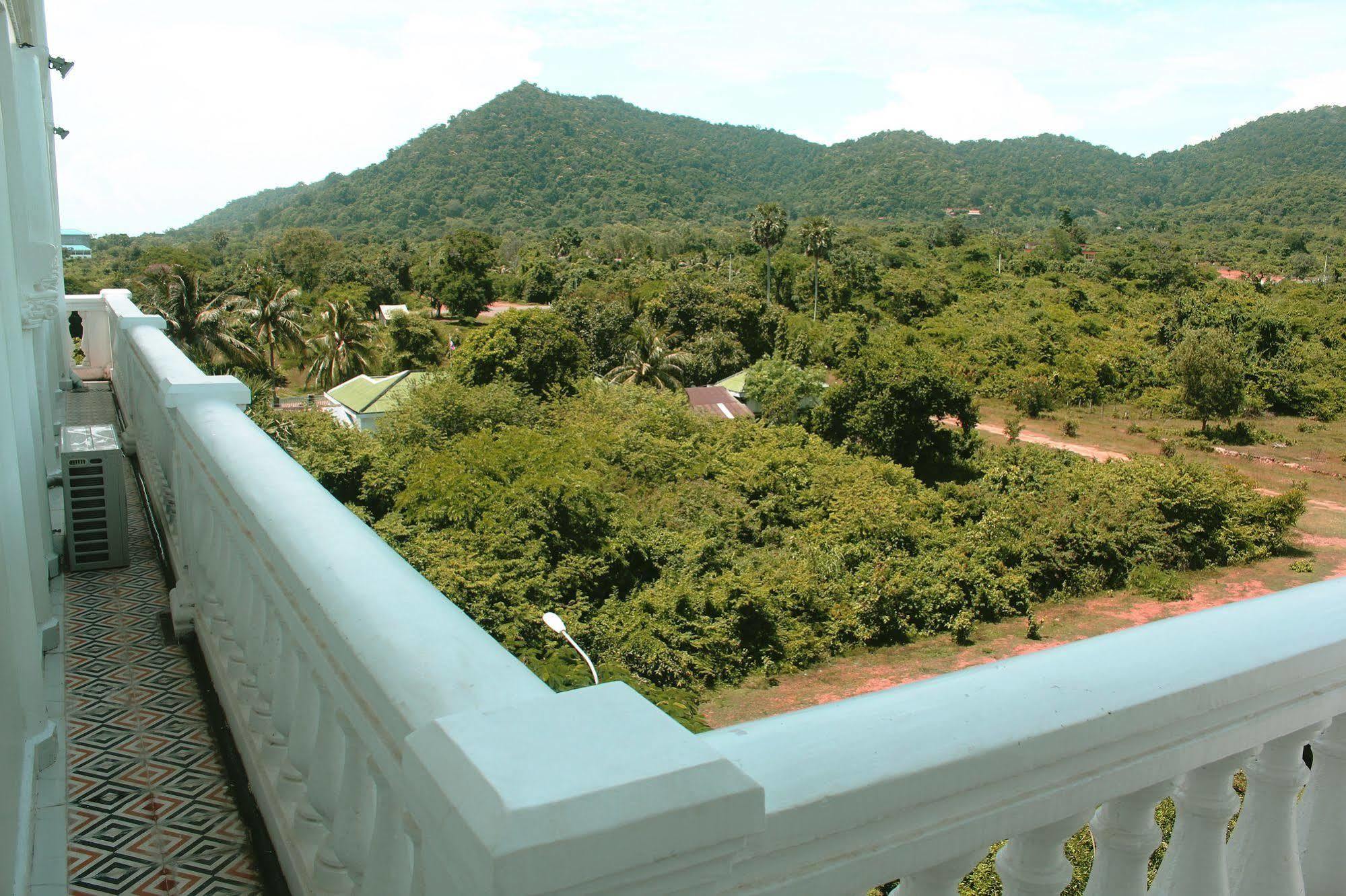 La Fortress Boutique Hotel Kep Exterior photo